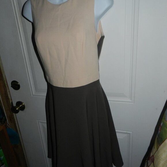 Elisabetta Franchi A-Line Shift Midi Dress Cream/Gray EU 40 🆕⌚📦🏃💨🚚 - Picture 7 of 16